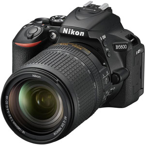 Nikon D5600 18-140
