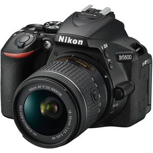 Nikon D5600 AF-P 18-55 VR